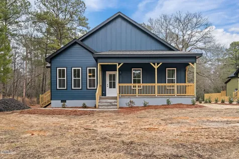 147 Creek Bend Drive Vass NC 28394