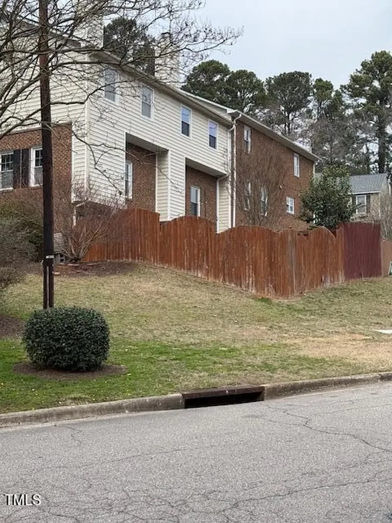 6102 Highcastle Court Raleigh NC 27613