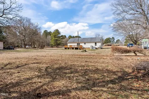 2687 Nc 39 S Henderson NC 27537