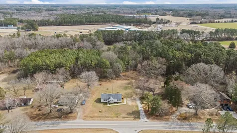 2687 Nc 39 S Henderson NC 27537
