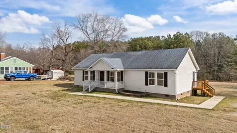 2687 Nc 39 S Henderson NC 27537