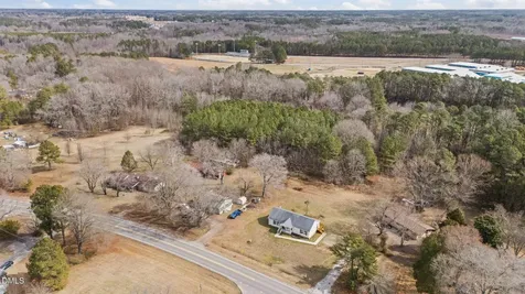 2687 Nc 39 S Henderson NC 27537