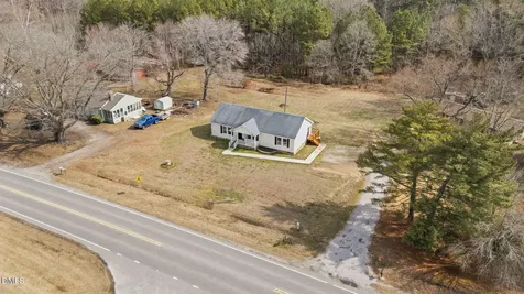 2687 Nc 39 S Henderson NC 27537