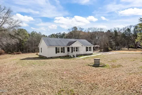 2687 Nc 39 S Henderson NC 27537