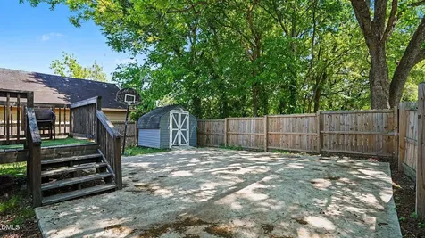 501 Apple Street Burlington NC 27217