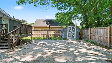 501 Apple Street Burlington NC 27217