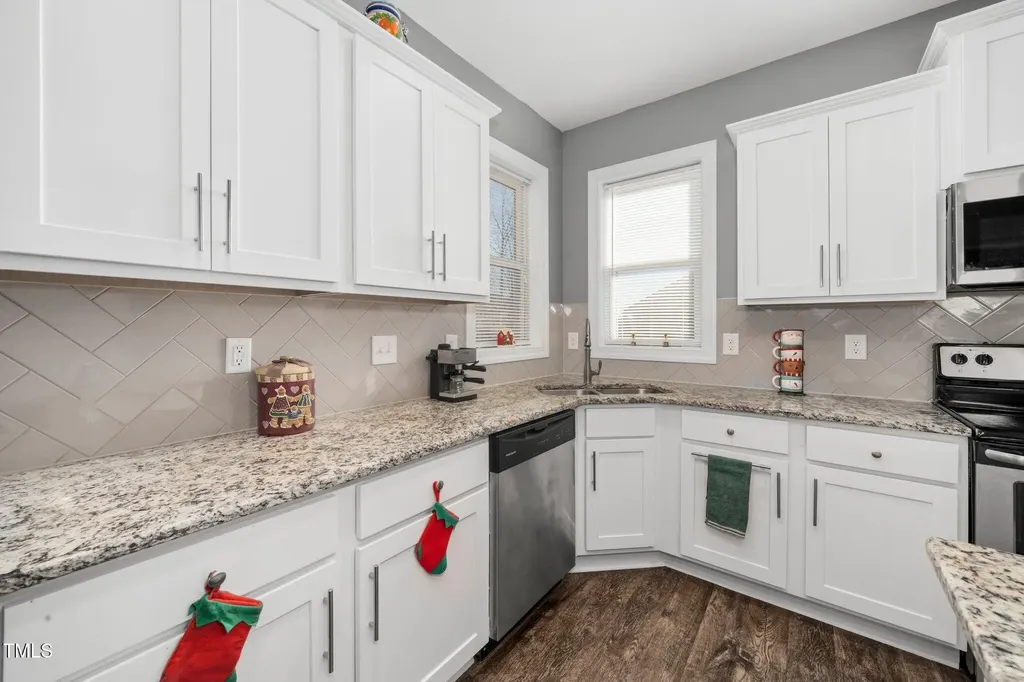 78 N Porcenna Lane Clayton NC 27527