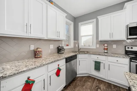 78 N Porcenna Lane Clayton NC 27527