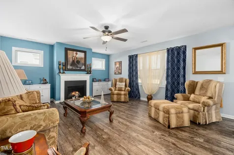 78 N Porcenna Lane Clayton NC 27527