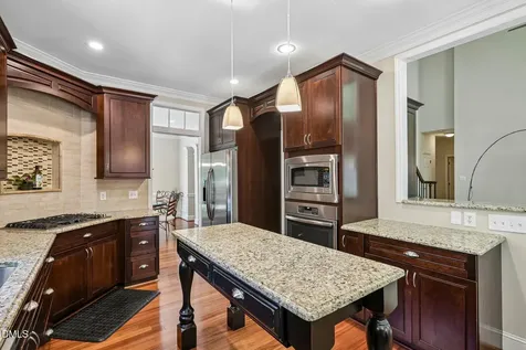 504 Kingswood Drive Cary NC 27513