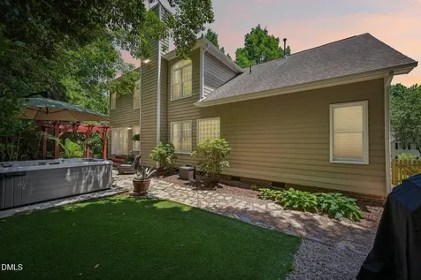 504 Kingswood Drive Cary NC 27513