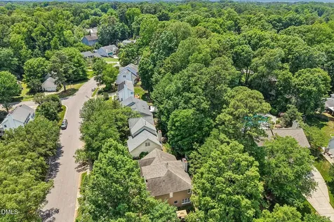504 Kingswood Drive Cary NC 27513