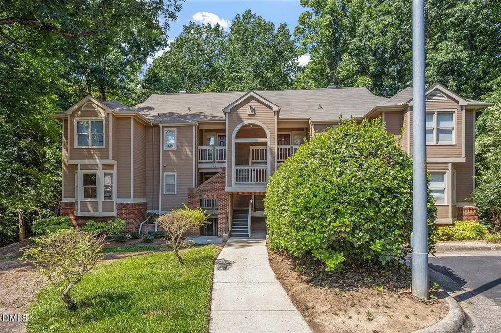 105 Marbury Court Cary NC 27513