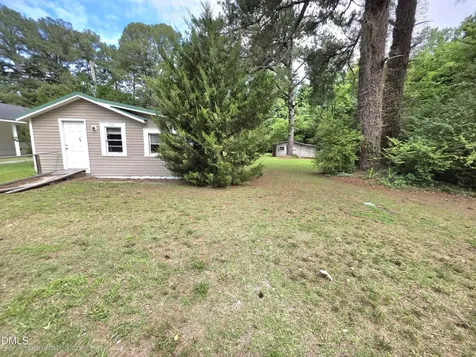 11246 U.s. Hwy 301 S Four Oaks NC 27524
