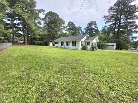 11246 U.s. Hwy 301 S Four Oaks NC 27524