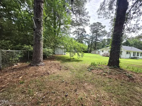 11246 U.s. Hwy 301 S Four Oaks NC 27524