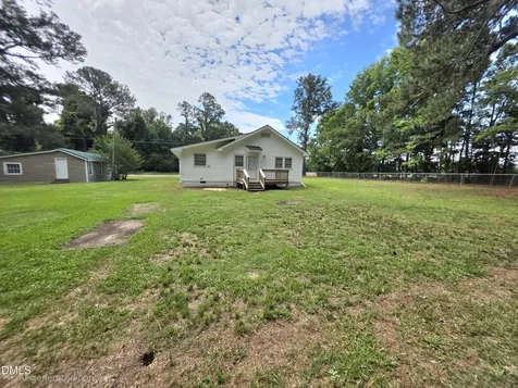11246 U.s. Hwy 301 S Four Oaks NC 27524