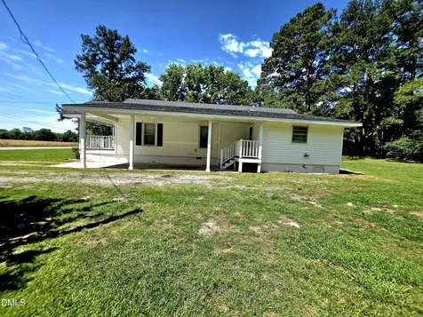 11246 U.s. Hwy 301 S Benson NC 27504