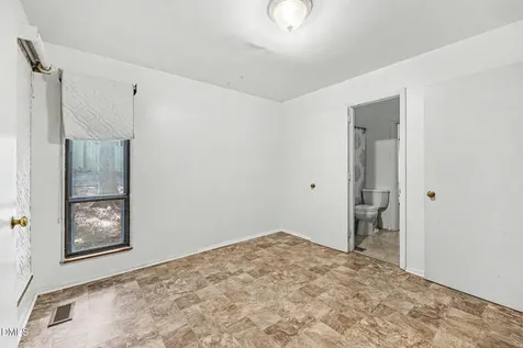 166 Wintersage Pittsboro NC 27312
