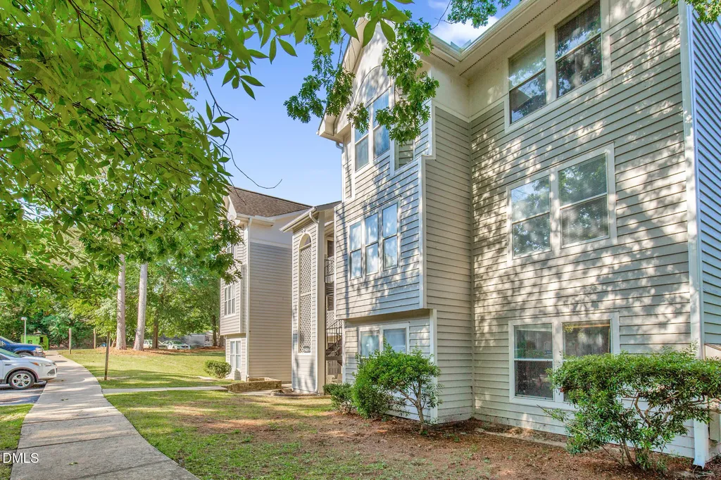 1021 Wood Creek Drive Fayetteville NC 28314