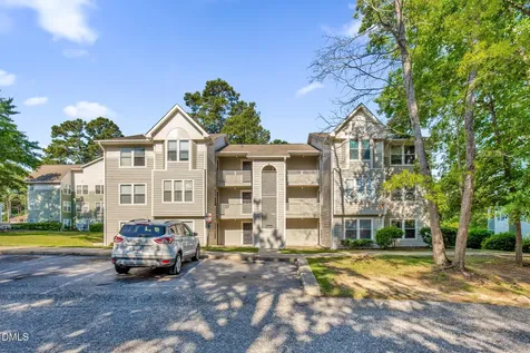 1021 Wood Creek Drive Fayetteville NC 28314