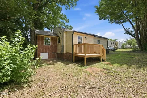 1913 Hilldale Drive Burlington NC 27215