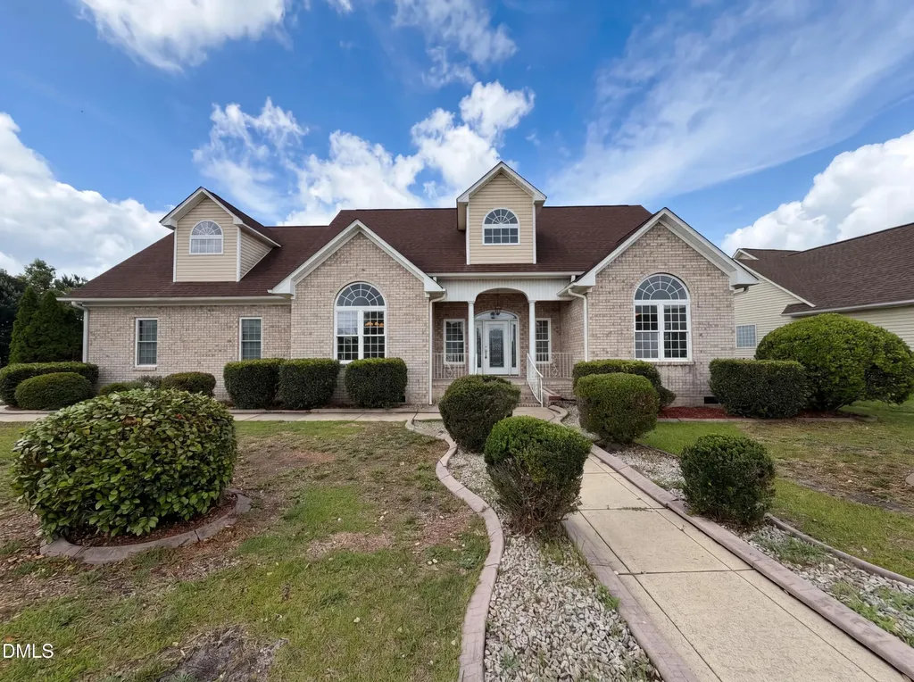 824 Camwheel Drive Hope Mills NC 28348