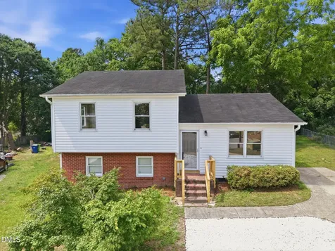 2729 W Talbot Court Raleigh NC 27610