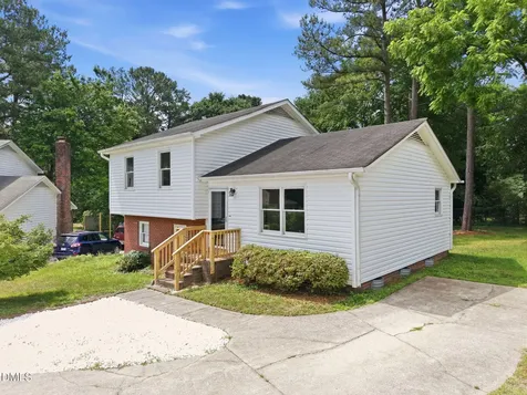 2729 W Talbot Court Raleigh NC 27610