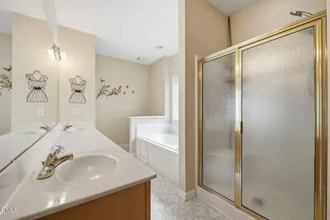 108 Kings Court Garner NC 27529