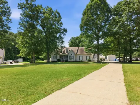 108 Kings Court Garner NC 27529