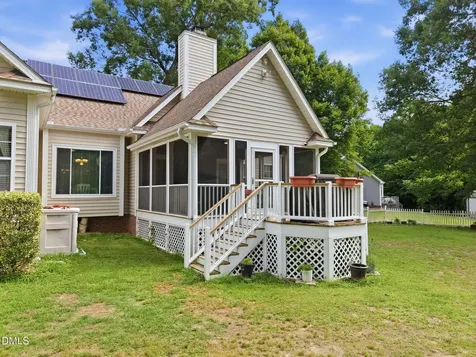 108 Kings Court Garner NC 27529
