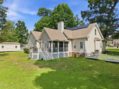 108 Kings Court Garner NC 27529