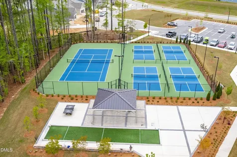 2101 Bigleaf Maple Run Fuquay Varina NC 27526