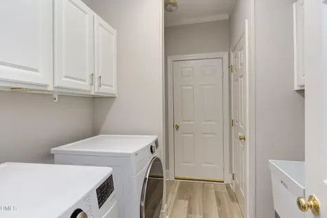 2912 Hawtree Drive Raleigh NC 27613