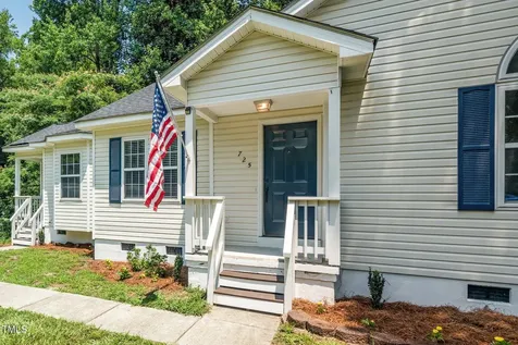 725 E Maple Lane Fuquay Varina NC 27526