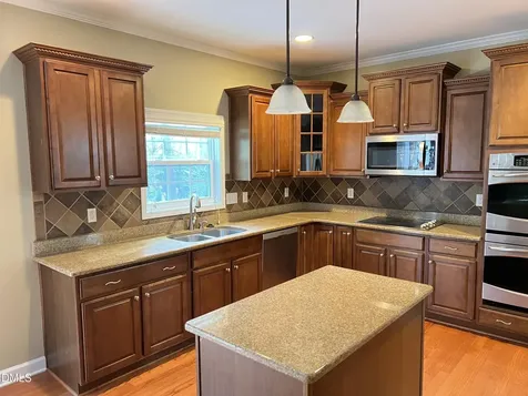 936 Bentbury Way Cary NC 27518