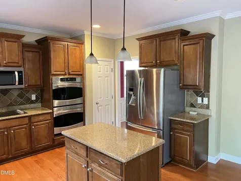 936 Bentbury Way Cary NC 27518