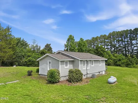 7841 Barbour Store Road Willow Springs NC 27592
