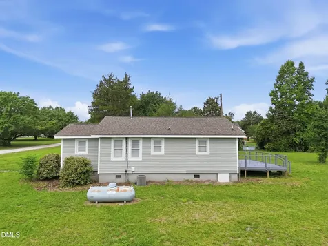 7841 Barbour Store Road Willow Springs NC 27592