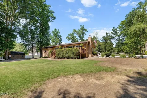 1704 Bowling Road Fuquay Varina NC 27526