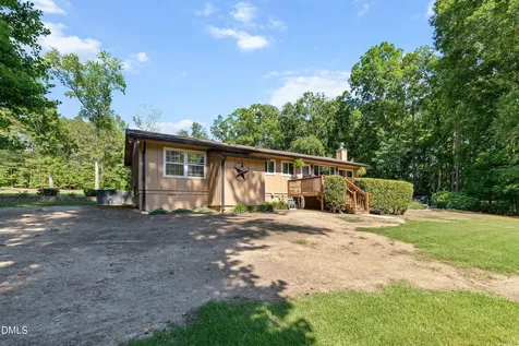 1704 Bowling Road Fuquay Varina NC 27526
