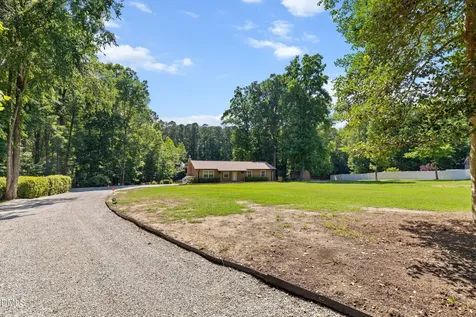 1704 Bowling Road Fuquay Varina NC 27526