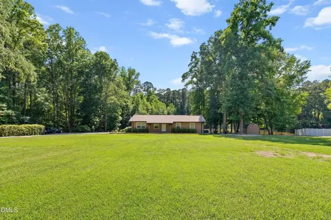 1704 Bowling Road Fuquay Varina NC 27526