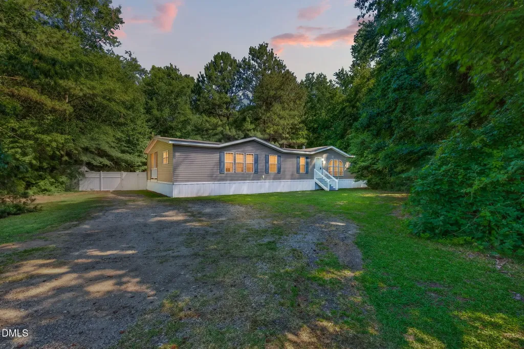 2554 Rock Pillar Road Clayton NC 27520
