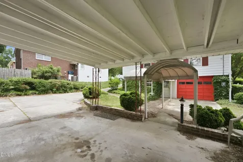 532 Central Avenue Burlington NC 27215