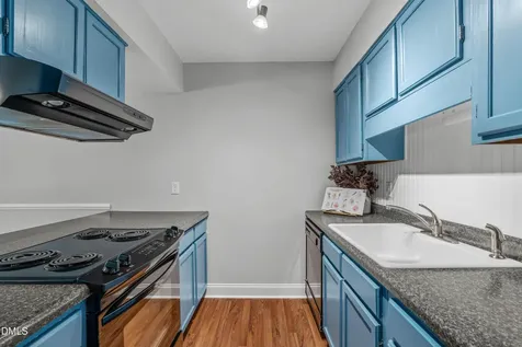 1541 Seabrook Avenue Cary NC 27511