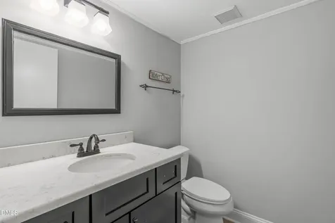 1541 Seabrook Avenue Cary NC 27511
