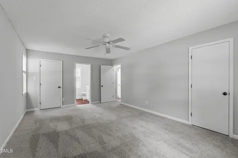 1541 Seabrook Avenue Cary NC 27511