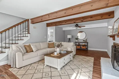 1541 Seabrook Avenue Cary NC 27511